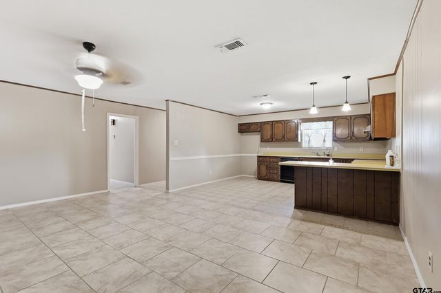 108 Brenda Dr., Mt Pleasant, TX 75455
