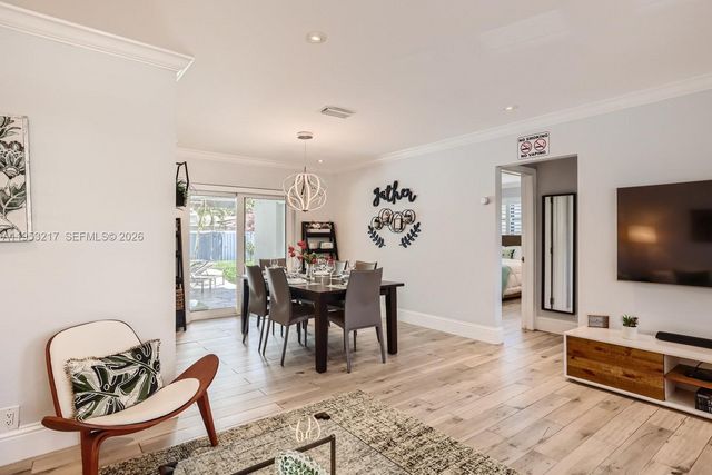 5117 Cleveland St, Hollywood, FL 33021