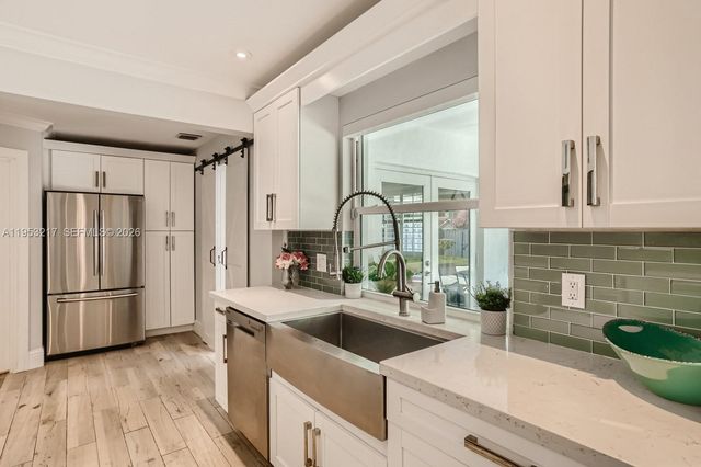 5117 Cleveland St, Hollywood, FL 33021