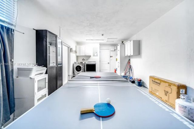 5117 Cleveland St, Hollywood, FL 33021