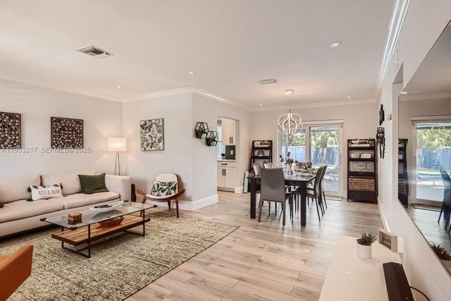 5117 Cleveland St, Hollywood, FL 33021