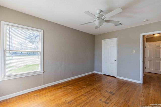 461 Westminster Ave, San Antonio, TX 78228