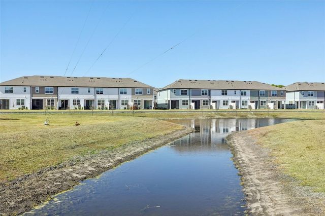 7518 DEER VALLEY CIRCLE, Tampa, FL 33635