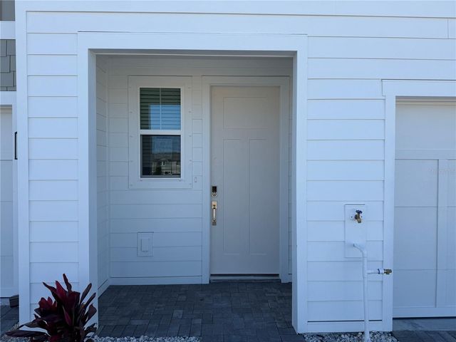 7518 DEER VALLEY CIRCLE, Tampa, FL 33635