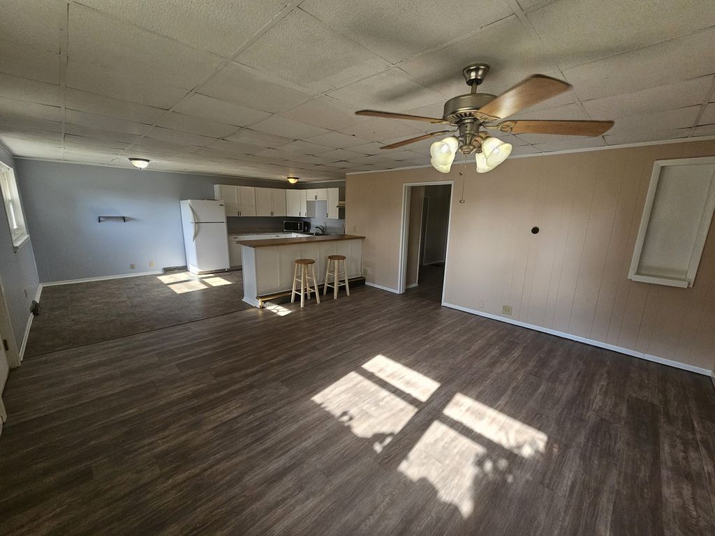Image 7 of property listing at 401 S 20th Street, Mt Vernon, IL 62864