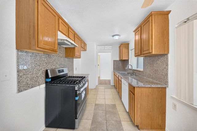 2903 N Fisher Street, Fresno, CA 93703