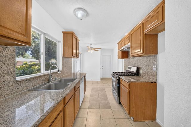 2903 N Fisher Street, Fresno, CA 93703