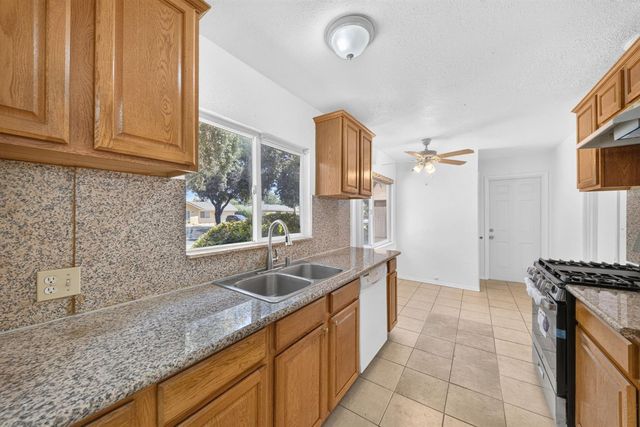 2903 N Fisher Street, Fresno, CA 93703