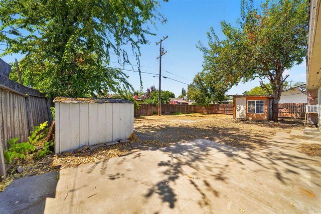 2903 N Fisher Street, Fresno, CA 93703