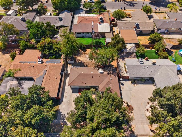 2903 N Fisher Street, Fresno, CA 93703