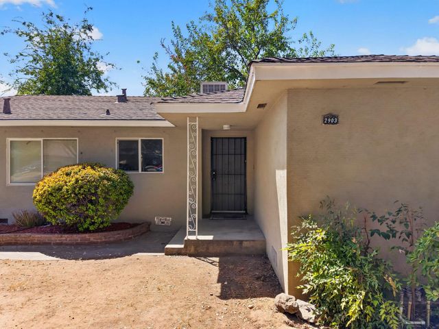2903 N Fisher Street, Fresno, CA 93703