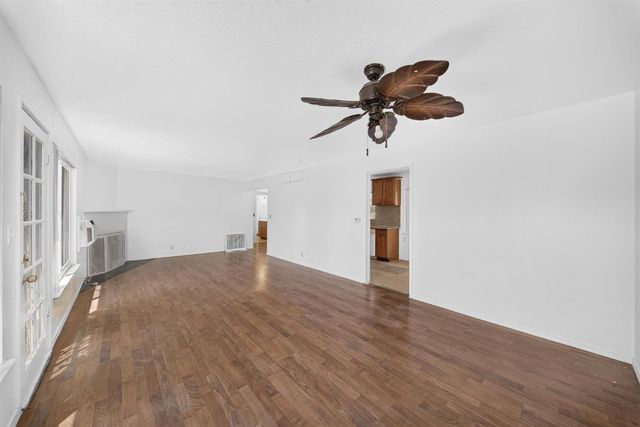 2903 N Fisher Street, Fresno, CA 93703