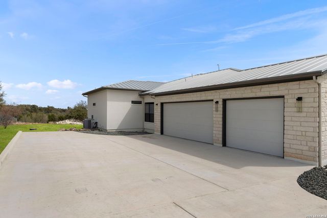 2105 Passare, New Braunfels, TX 78132