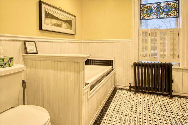 165 Round Hill Road, Washingtonville, NY 10992