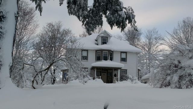 165 Round Hill Road, Washingtonville, NY 10992