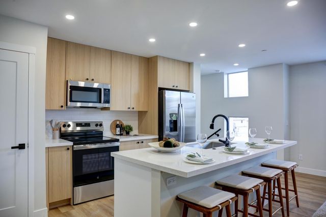 630 N Power Road Unit 111, Mesa, AZ 85205