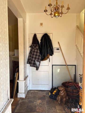 829 E MCCLURE Avenue, Peoria, IL 61604