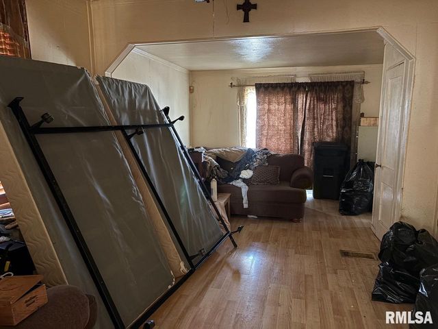 829 E MCCLURE Avenue, Peoria, IL 61604