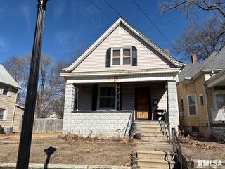 829 E MCCLURE Avenue, Peoria, IL 61604