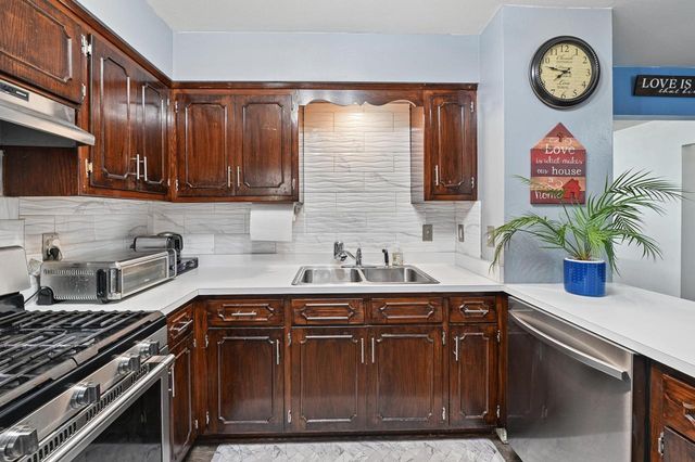 9826 W Menomonee Park COURT, Milwaukee, WI 53225