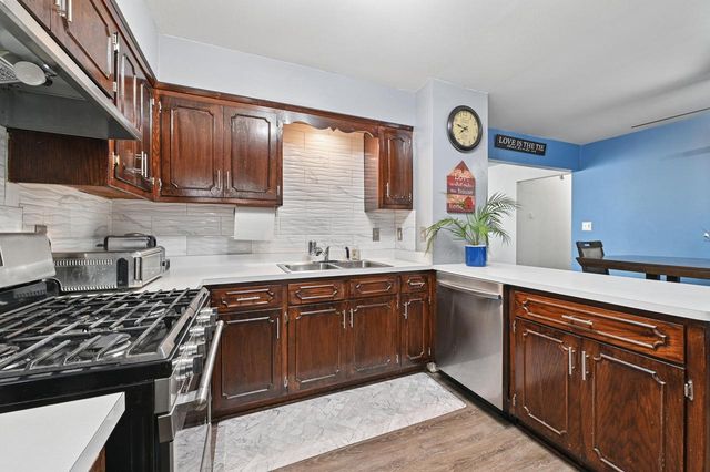 9826 W Menomonee Park COURT, Milwaukee, WI 53225