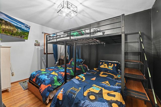 9826 W Menomonee Park COURT, Milwaukee, WI 53225