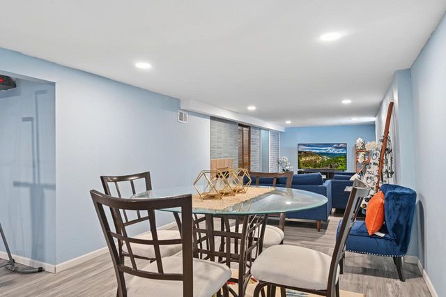 9826 W Menomonee Park COURT, Milwaukee, WI 53225