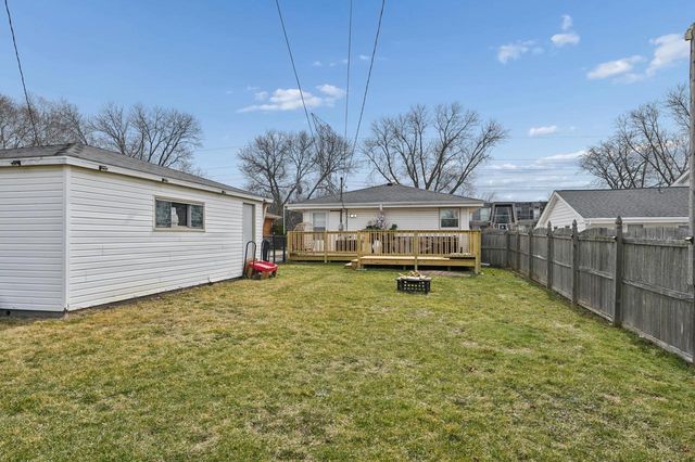 9826 W Menomonee Park COURT, Milwaukee, WI 53225