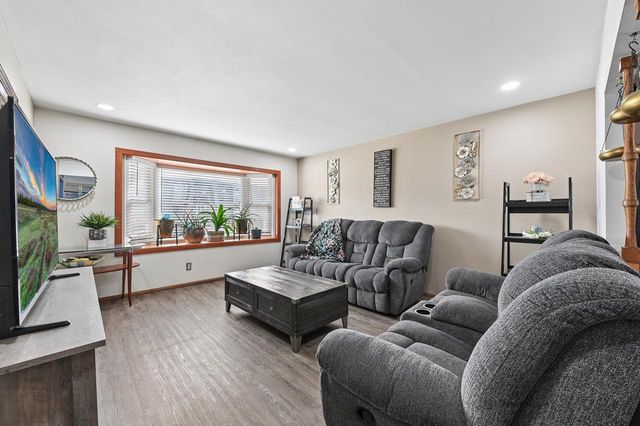 9826 W Menomonee Park COURT, Milwaukee, WI 53225