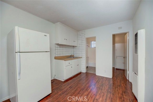 2615 Chariton Street, Los Angeles, CA 90034