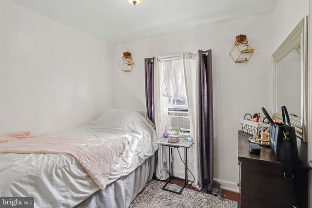 239 LOCUST ST, New Holland, PA 17557