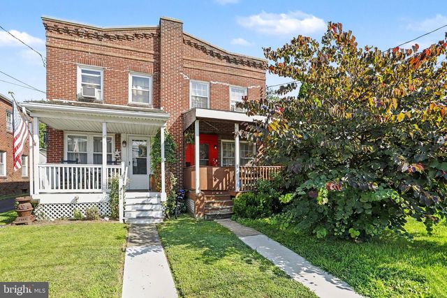 239 LOCUST ST, New Holland, PA 17557