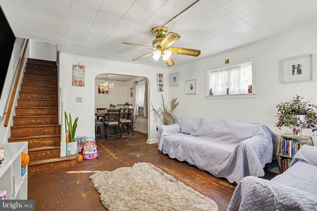 239 LOCUST ST, New Holland, PA 17557