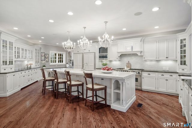 89 Pastures Lane, New Canaan, CT 06840