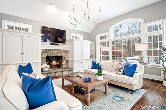 89 Pastures Lane, New Canaan, CT 06840