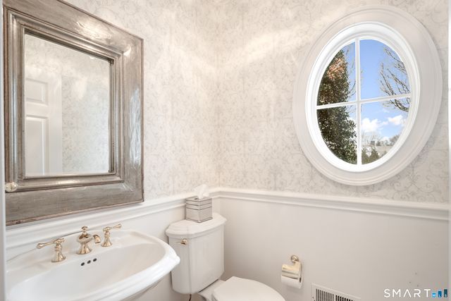 89 Pastures Lane, New Canaan, CT 06840