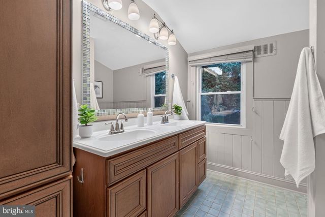 6013 KINGSFORD CT, Bethesda, MD 20817