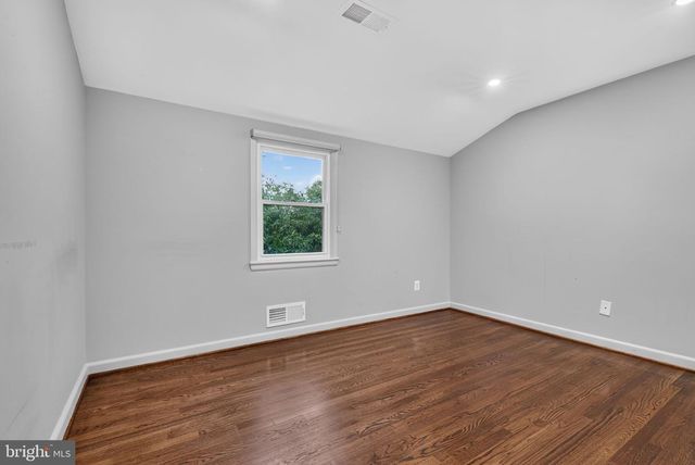 6013 KINGSFORD CT, Bethesda, MD 20817