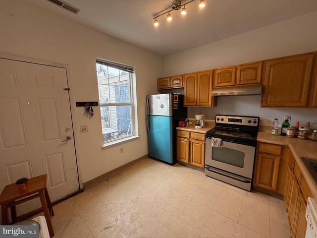 734 S 13TH ST, Philadelphia, PA 19147