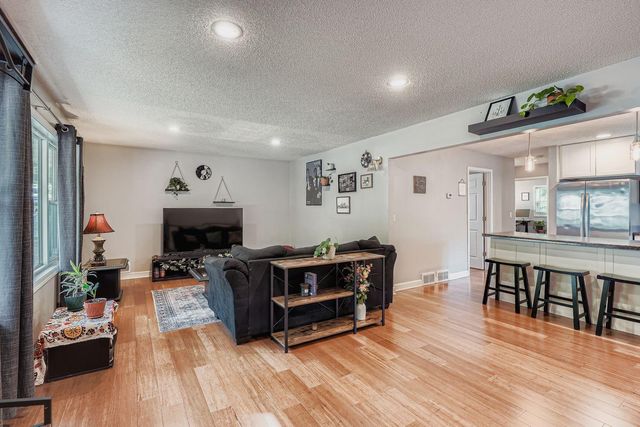 3142 Grimes Avenue N, Robbinsdale, MN 55422