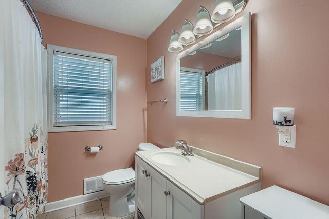 3142 Grimes Avenue N, Robbinsdale, MN 55422