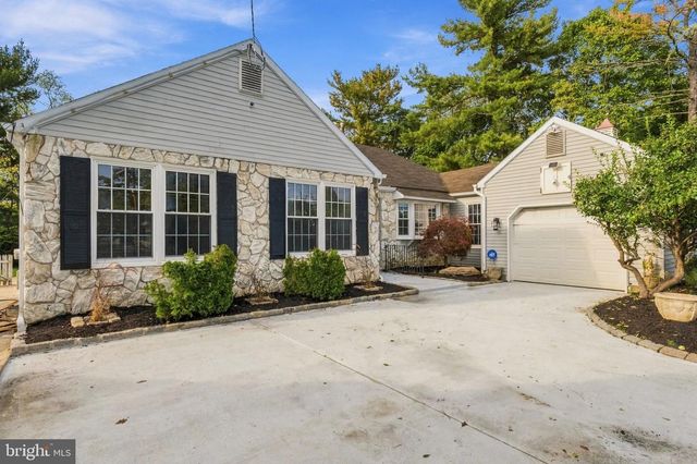 107 BRICK RD, Cherry Hill, NJ 08003