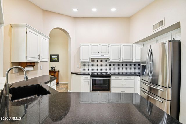 13730 W GREENVIEW Drive, Sun City West, AZ 85375