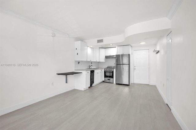 3245 Virginia St 43, Miami, FL 33133