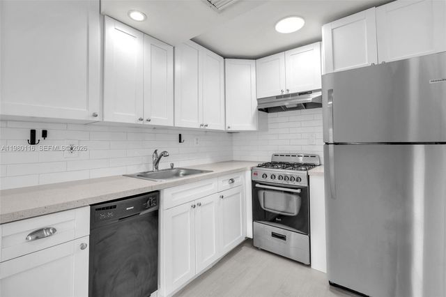 3245 Virginia St 43, Miami, FL 33133