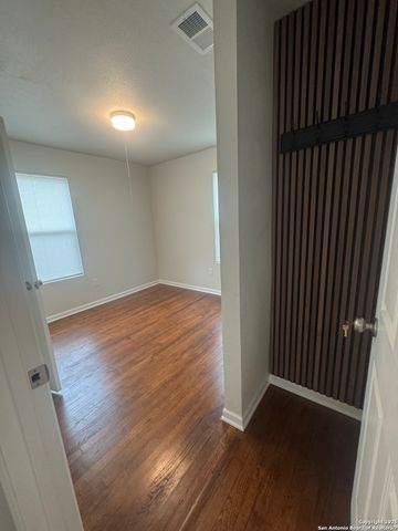 306 Cupples, San Antonio, TX 78237