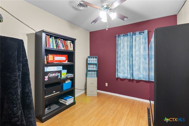 4811 Lilac Lane, Victoria, TX 77904
