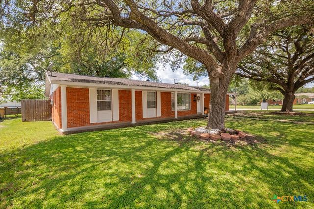 4811 Lilac Lane, Victoria, TX 77904