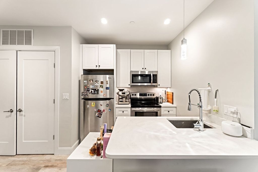 1457 Tremont Street 210, Boston, MA 02120