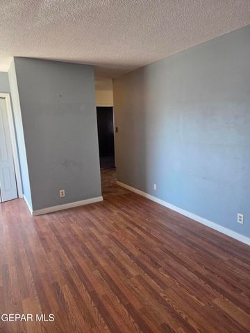 5028 ROYAL Drive, El Paso, TX 79924